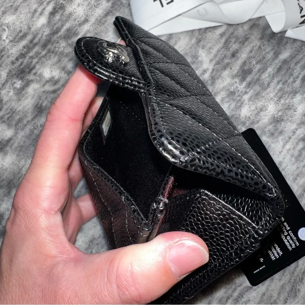 CHANEL CAVIAR CC LOGO CARD HOLDER WALLET